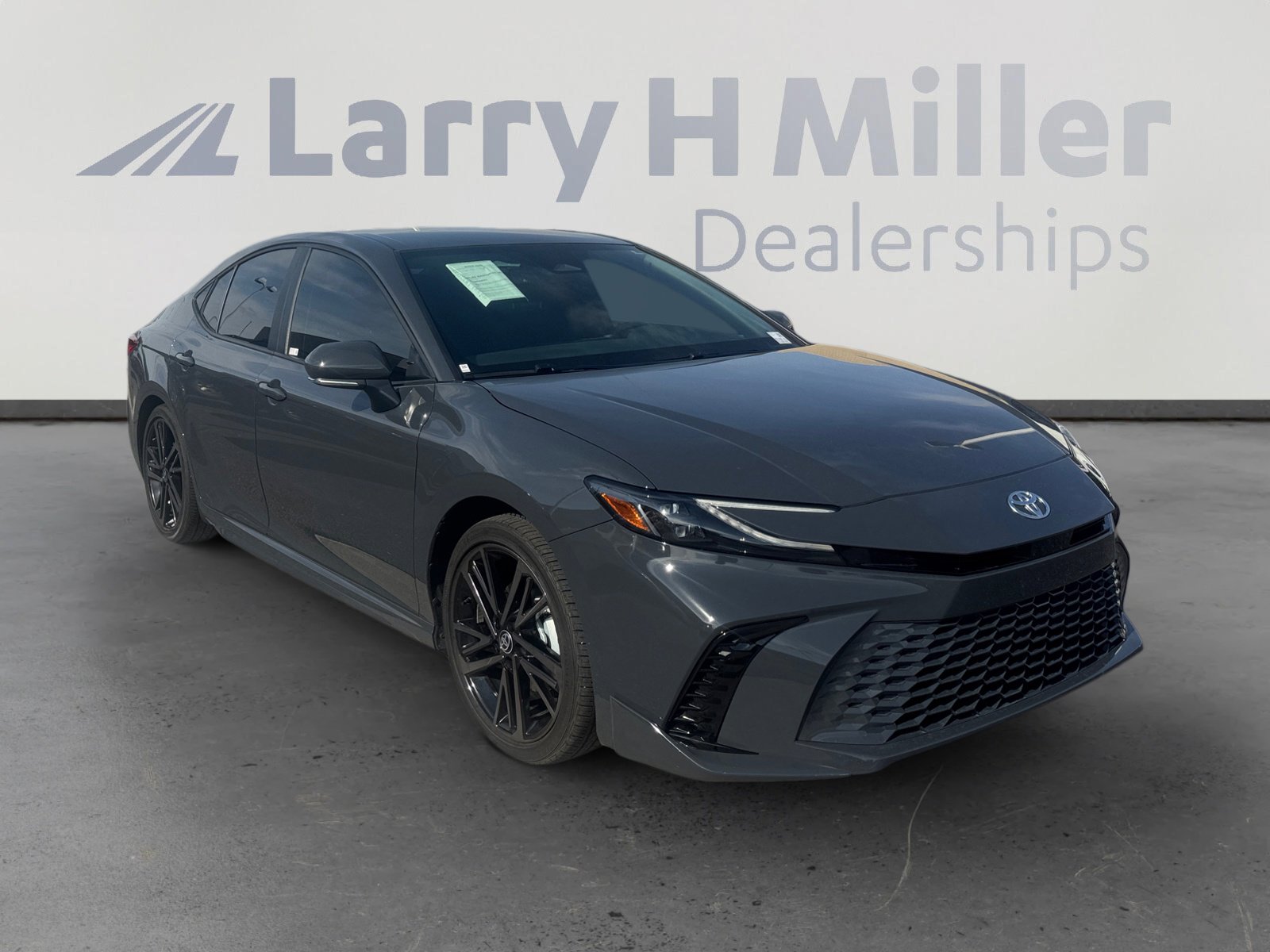 Used 2025 Toyota Camry XSE image 7