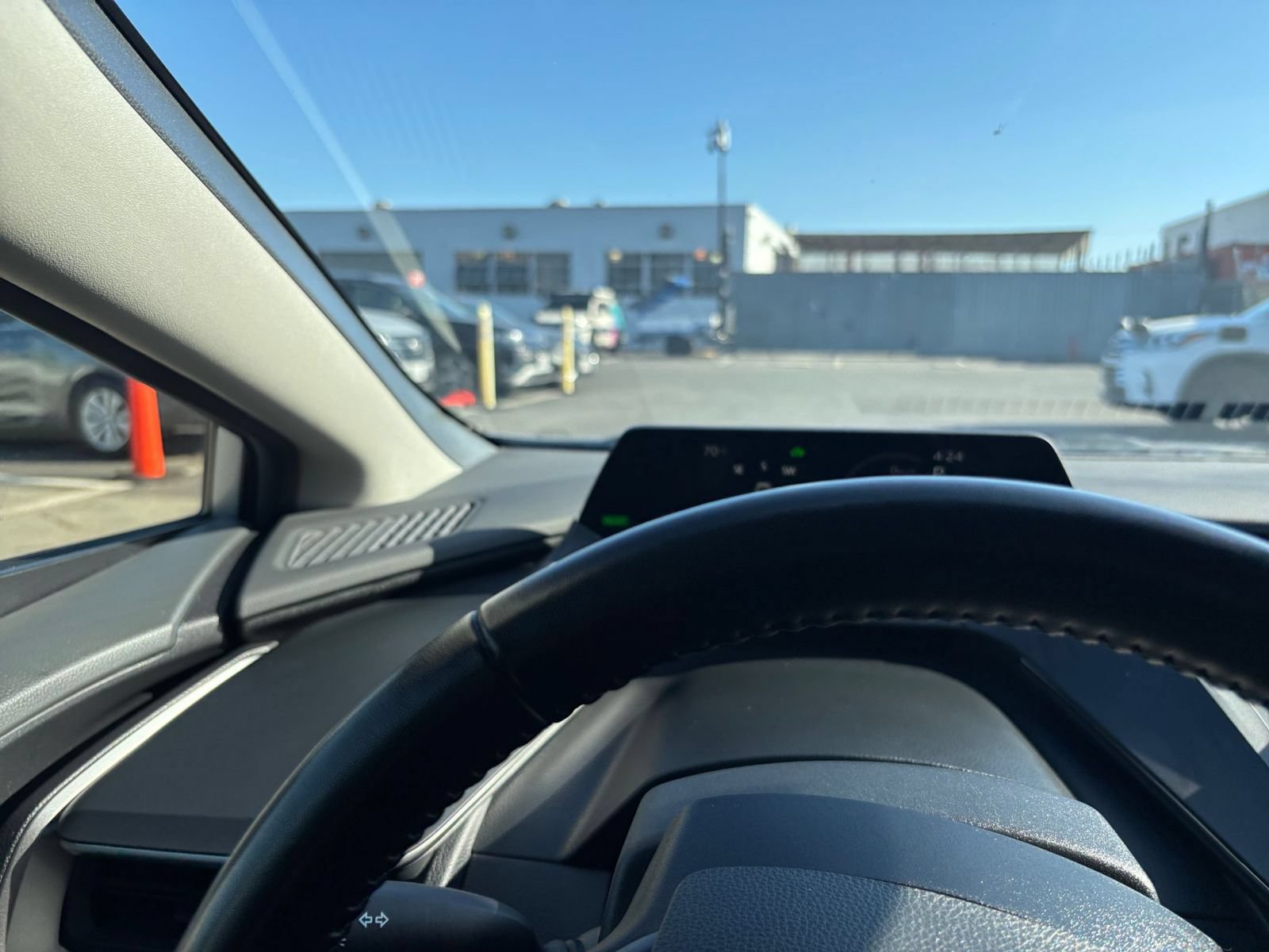Used 2024 Toyota Prius LE FWD image 33