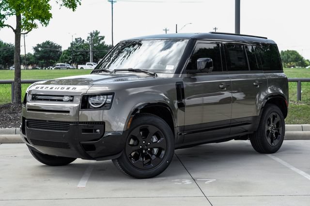 New 2026 Land Rover Defender 110 X-Dynamic SE AWD/4WD image 2