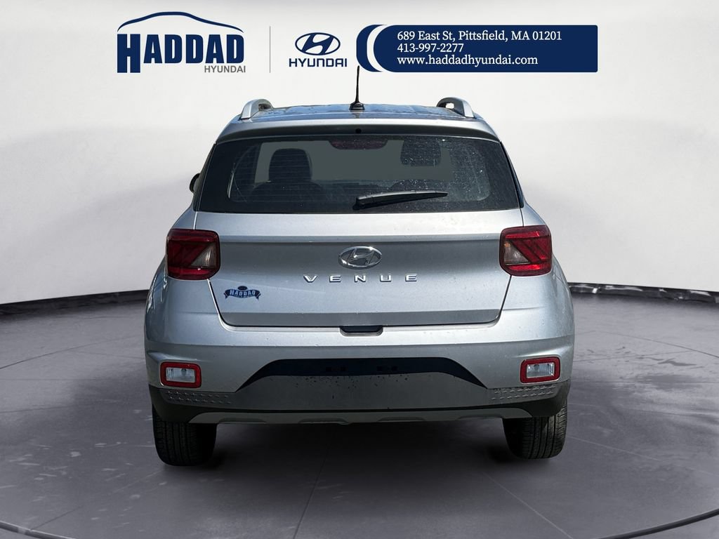 New 2026 Hyundai Venue SEL FWD image 5