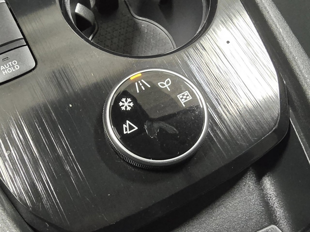 Used 2024 Nissan Rogue S image 6