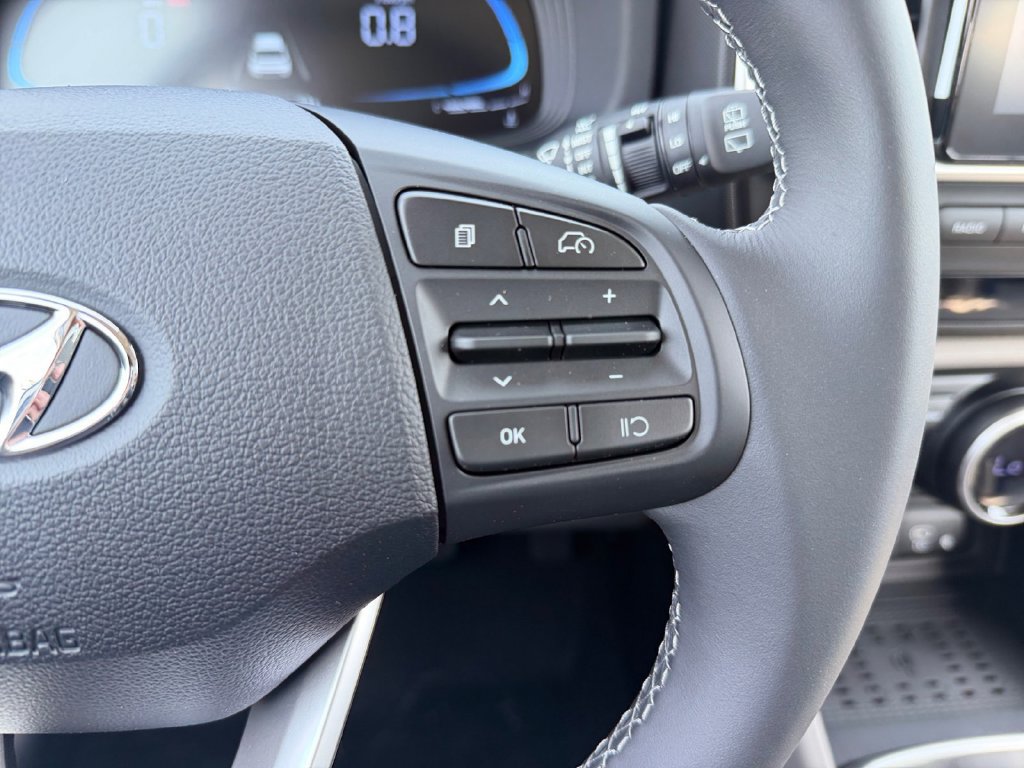New 2026 Hyundai Venue SEL FWD image 25