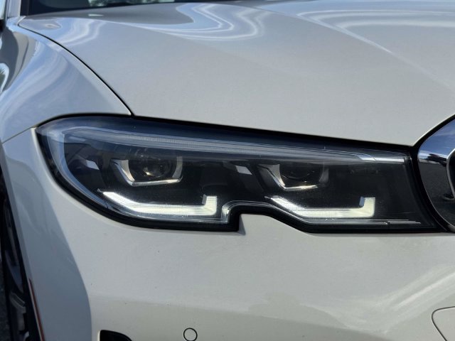 Used 2022 BMW 330i xDrive Sedan w/ Premium Package AWD/4WD image 13
