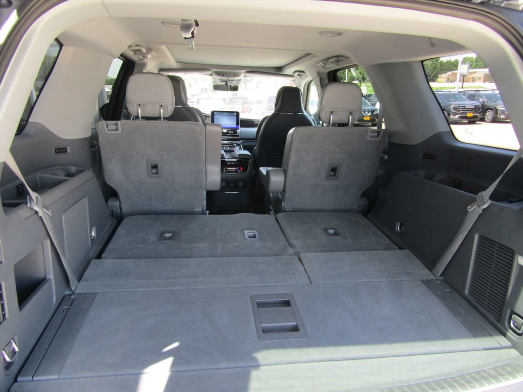 Used 2019 Lincoln Navigator Reserve w/ Cargo Package AWD/4WD image 38