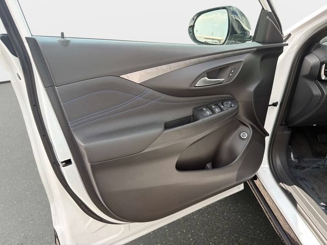 New 2026 Buick Envista Sport Touring w/ Convenience I Package FWD image 17