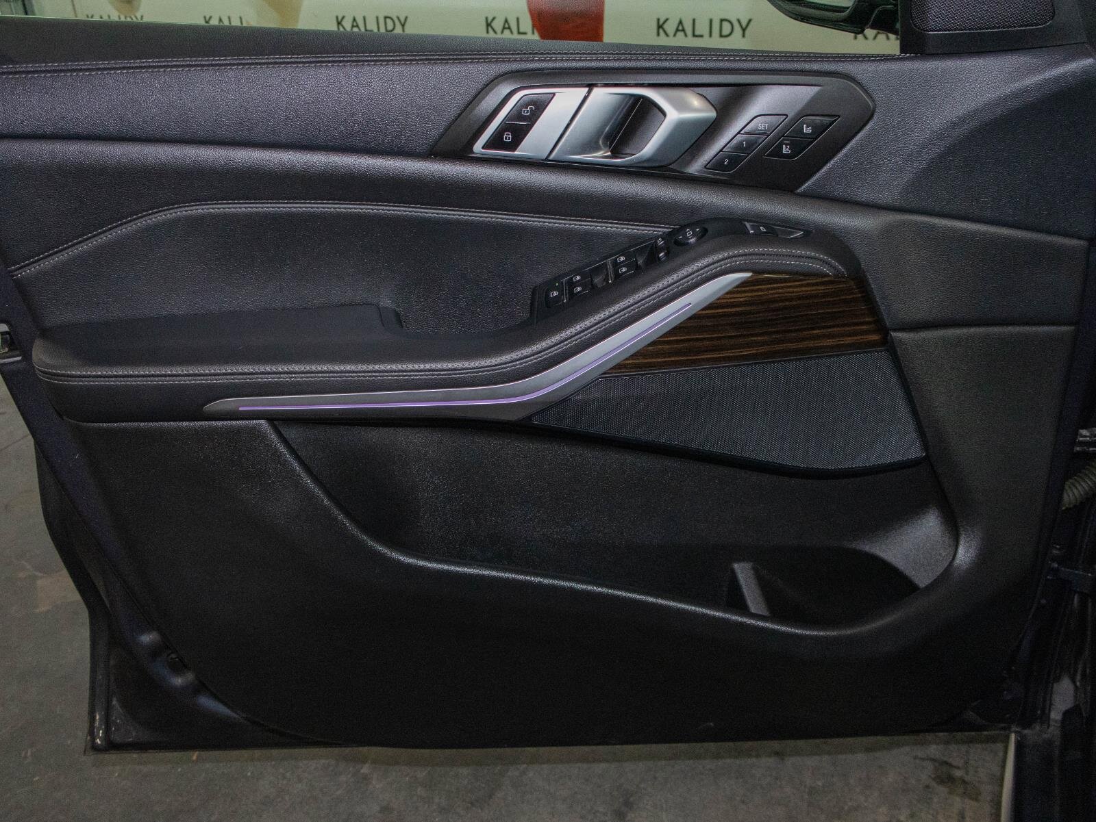 Used 2020 BMW X5 sDrive40i w/ Premium Package image 11