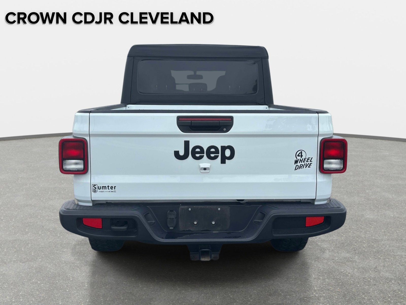 Used 2023 Jeep Gladiator Sport AWD/4WD image 4