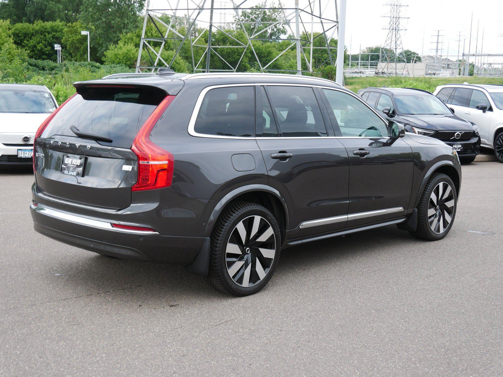 Certified 2023 Volvo XC90 T8 Ultimate w/ Protection Package Premier AWD/4WD image 7
