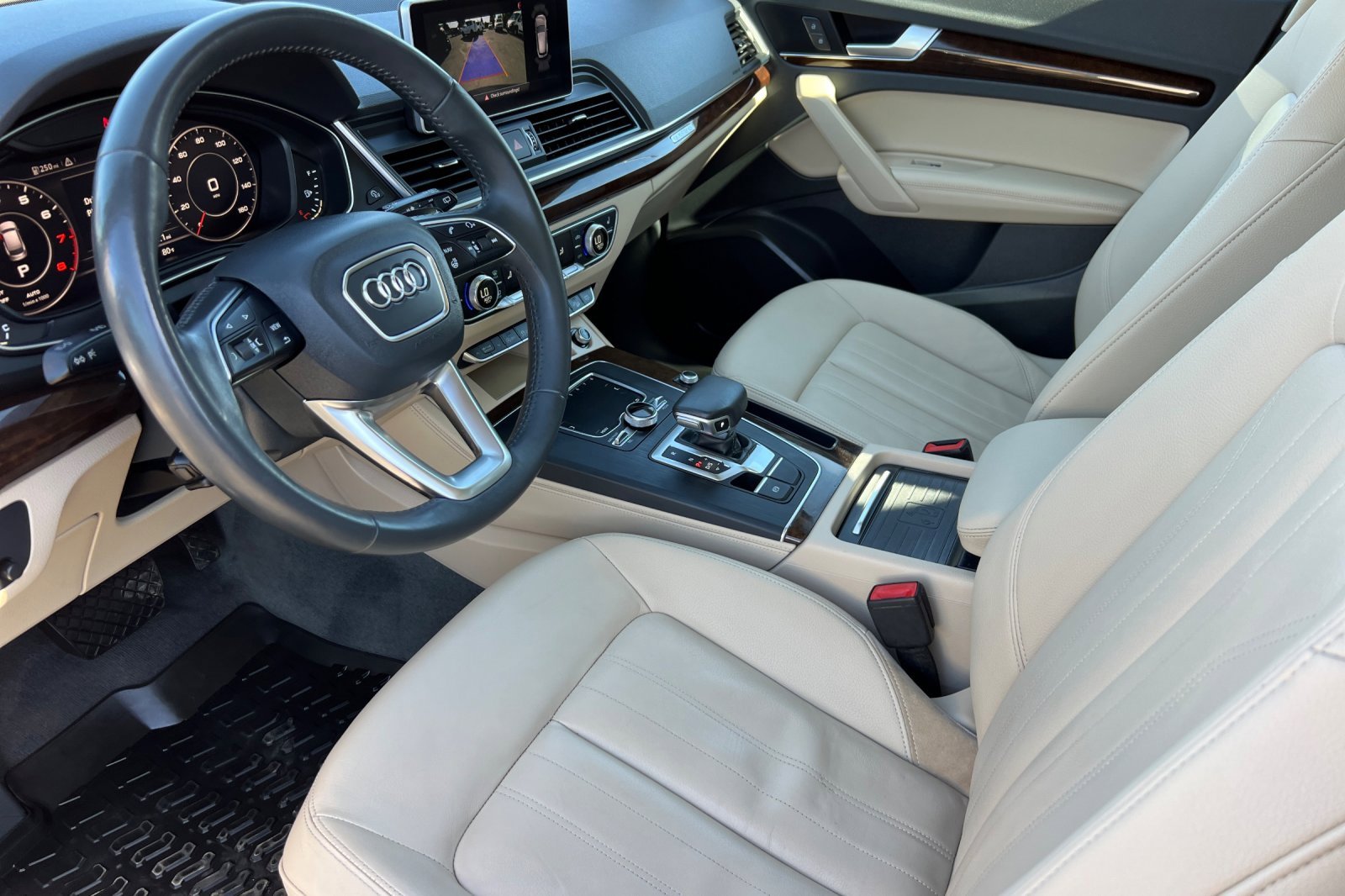 Used 2019 Audi Q5 2.0T Premium Plus w/ Premium Plus Package image 11
