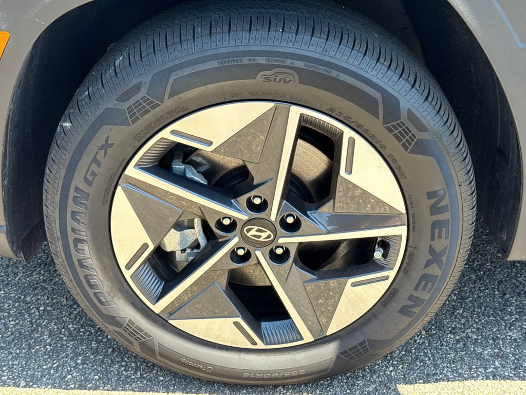 Certified 2025 Hyundai Tucson SEL AWD/4WD image 10