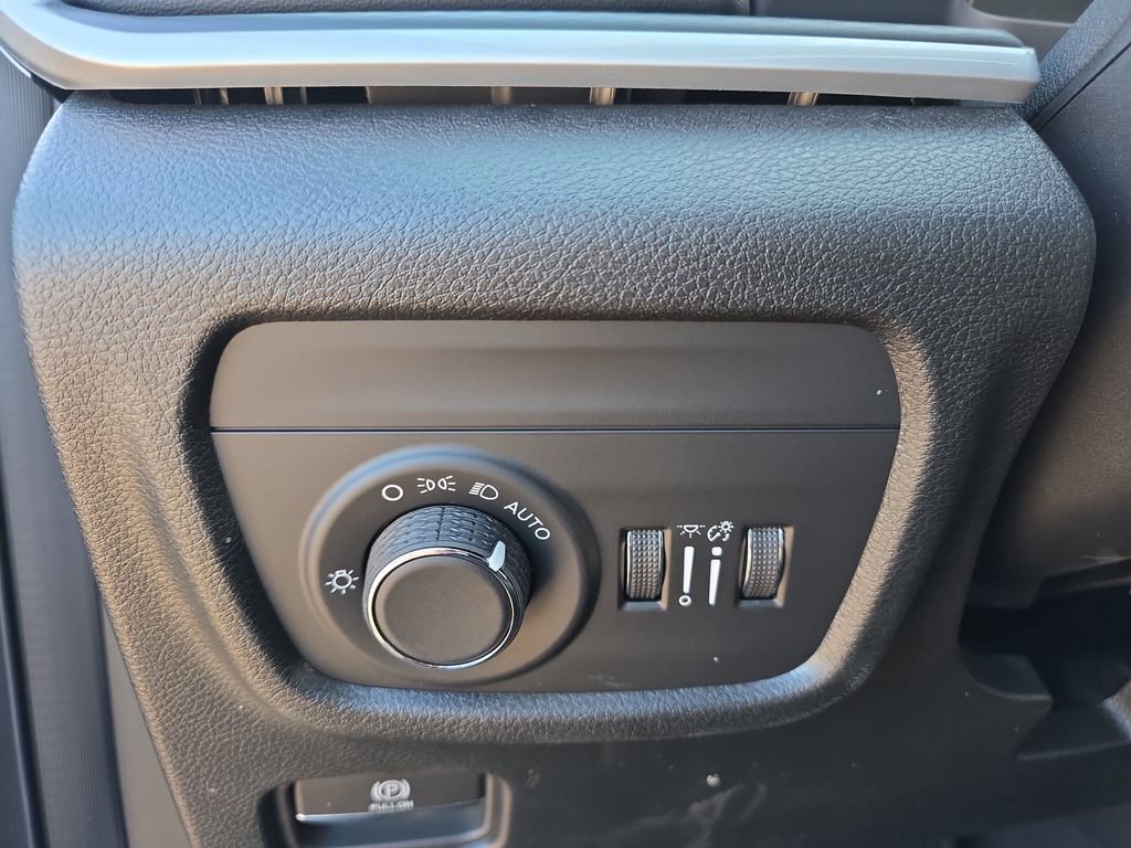 New 2026 Jeep Grand Cherokee L 4WD image 27