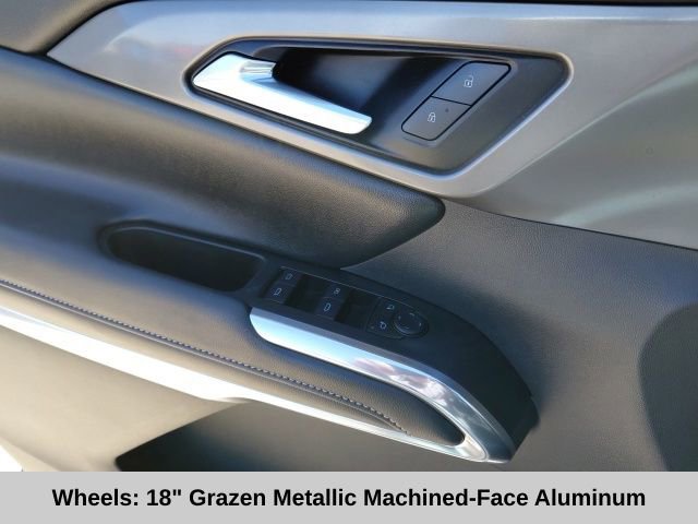 Used 2025 Chevrolet Traverse LT w/ Enhanced Driving Package image 15