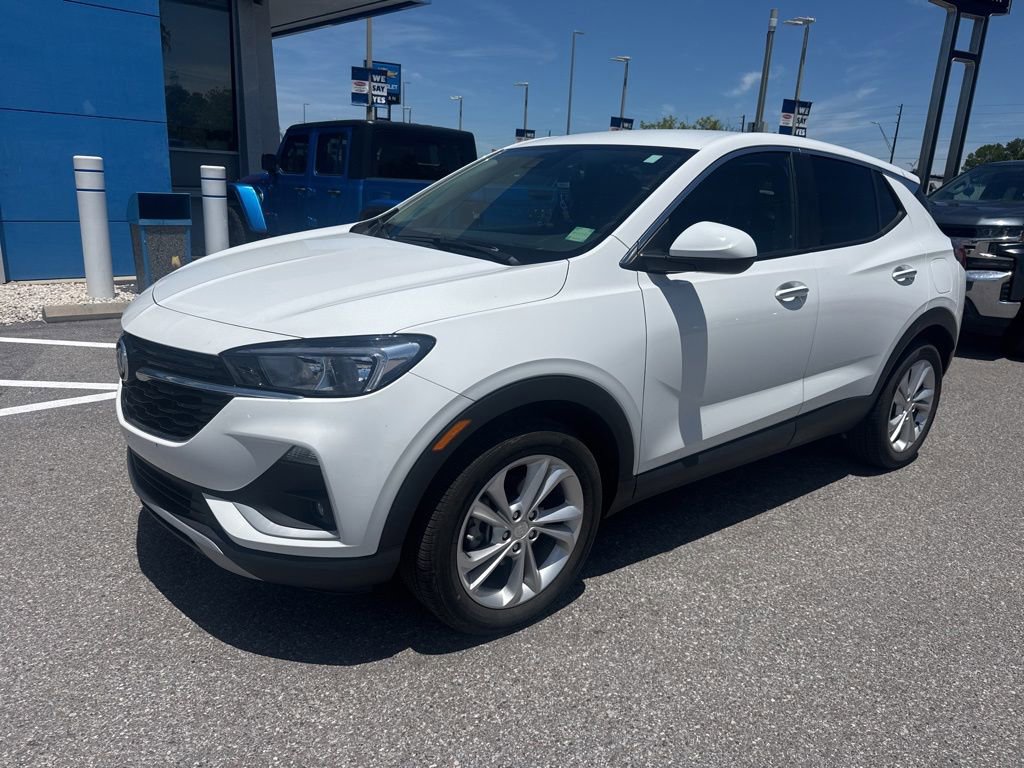 Used 2023 Buick Encore GX Preferred FWD image 1