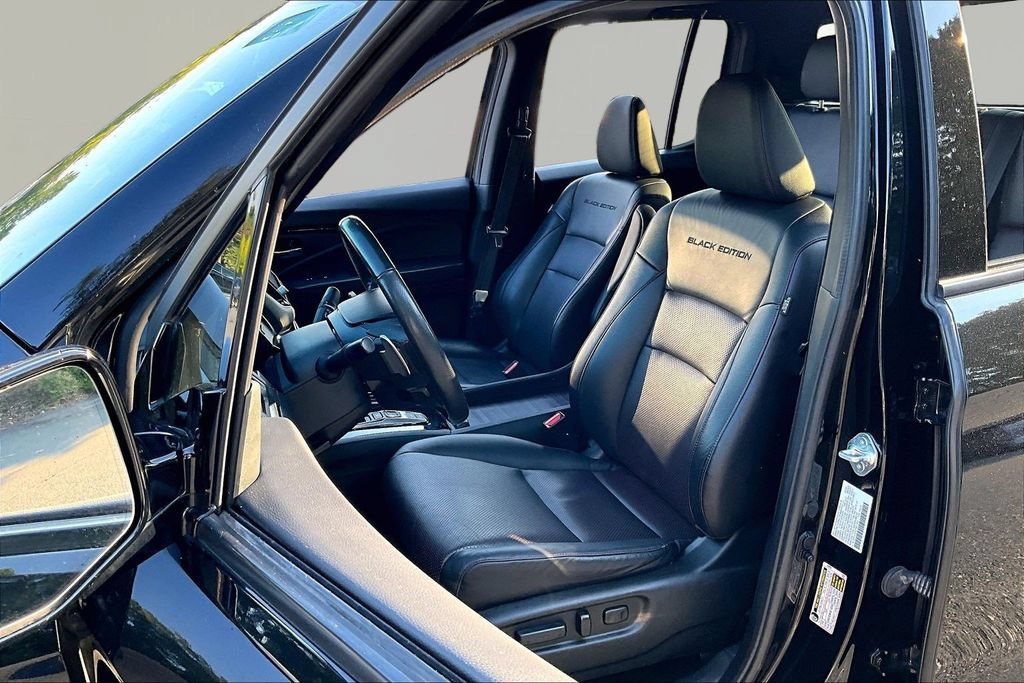Used 2023 Honda Ridgeline Black Edition image 17