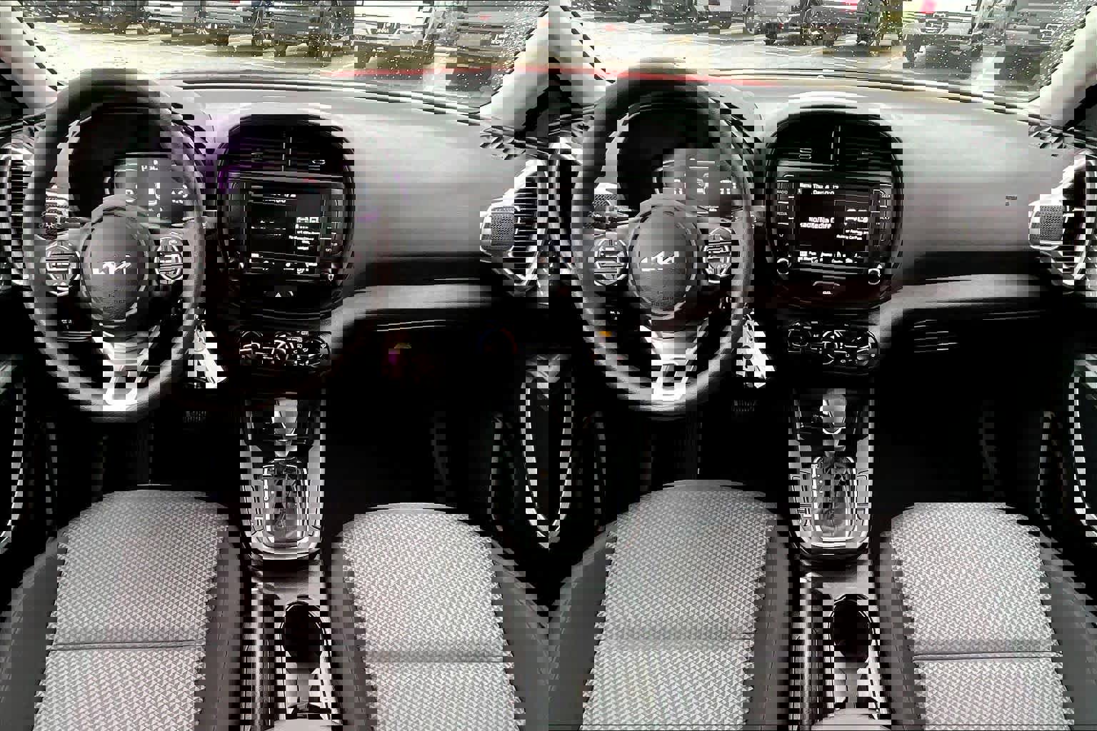 Used 2025 Kia Soul LX w/ LX Technology Package image 15