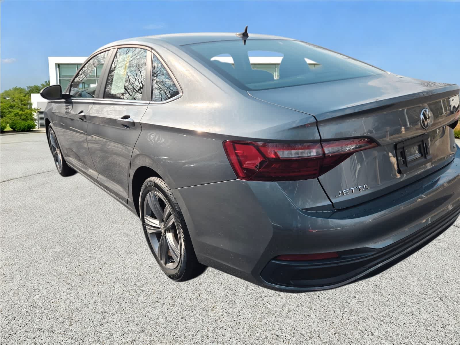 Certified 2024 Volkswagen Jetta SE FWD image 5