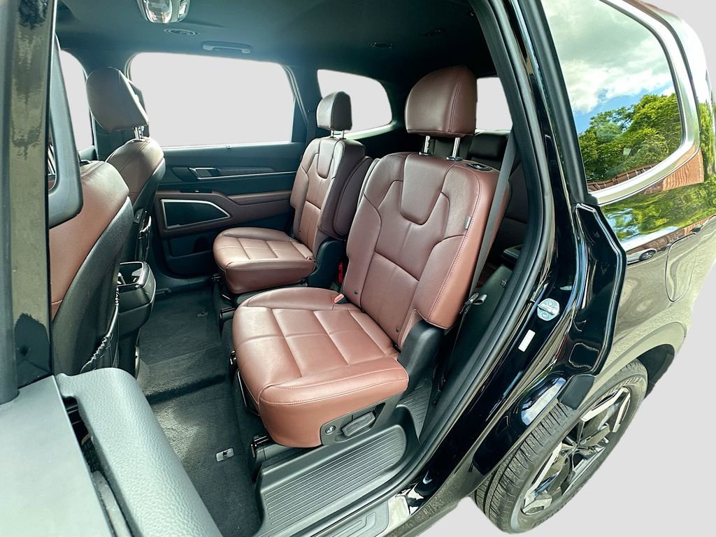 Used 2024 Kia Telluride EX w/ EX Captain's Chair Package AWD/4WD image 25