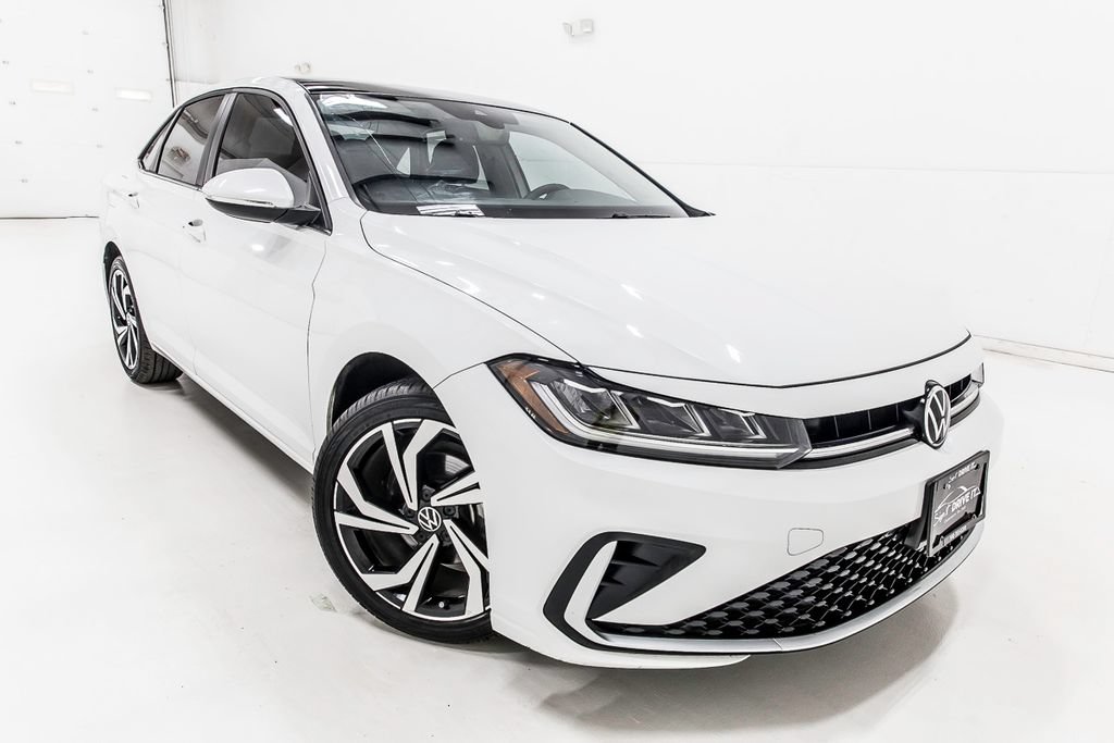 Used 2025 Volkswagen Jetta SEL FWD image 10