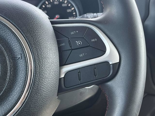 Used 2023 Jeep Renegade Trailhawk AWD/4WD image 26