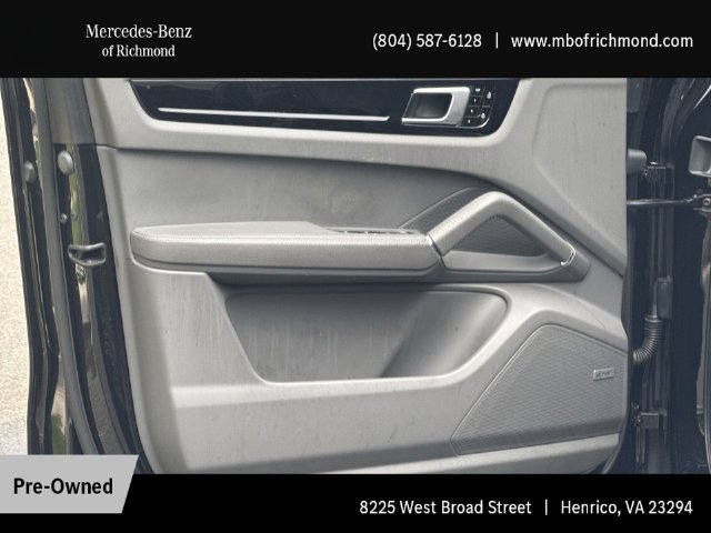Used 2020 Porsche Cayenne AWD/4WD image 12