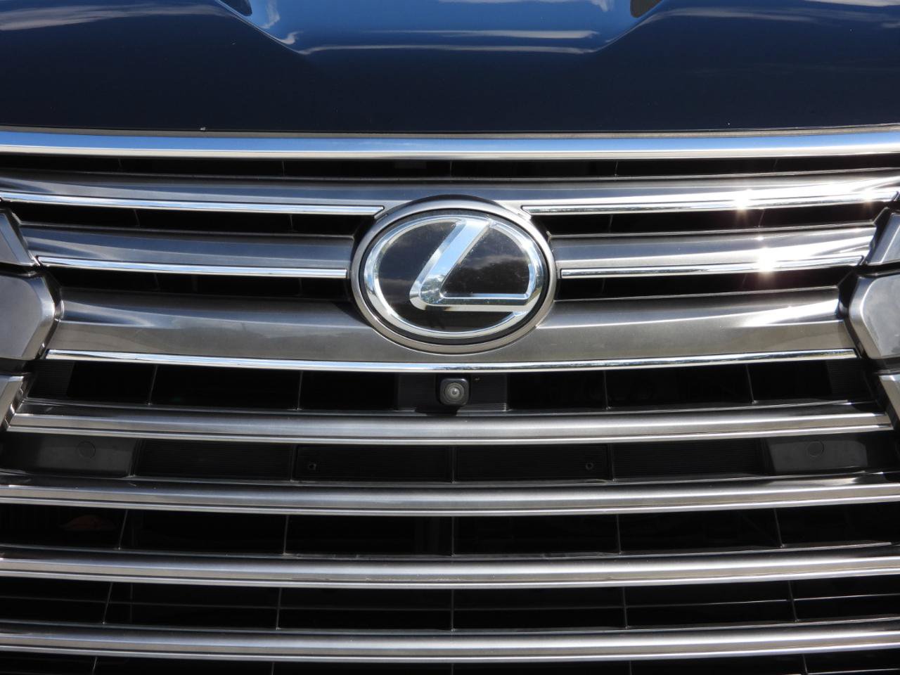 Used 2016 Lexus LX 570 4WD w/ 3rd Row & Luxury Pkg image 54