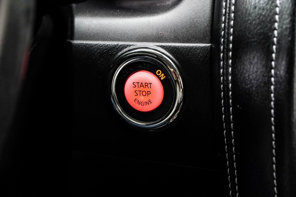 Used 2020 Nissan Armada Platinum w/ Captain's Chairs Package image 29