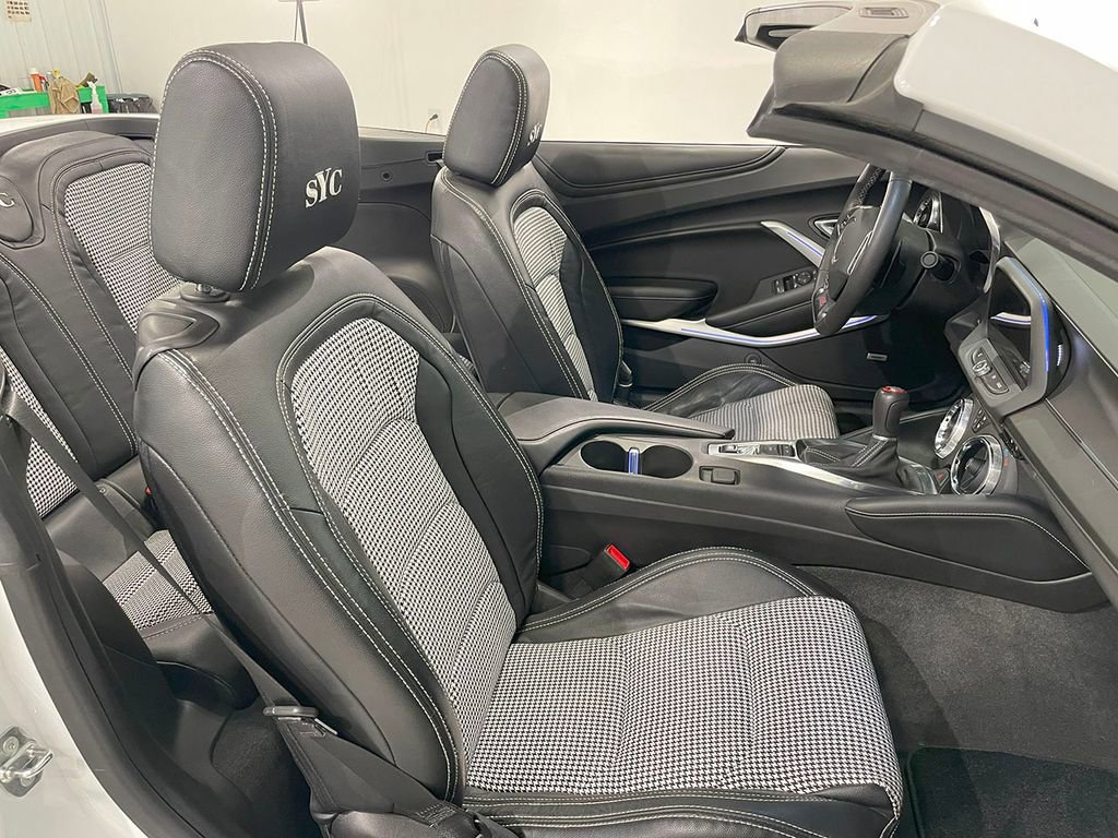 Used 2018 Chevrolet Camaro SS image 60