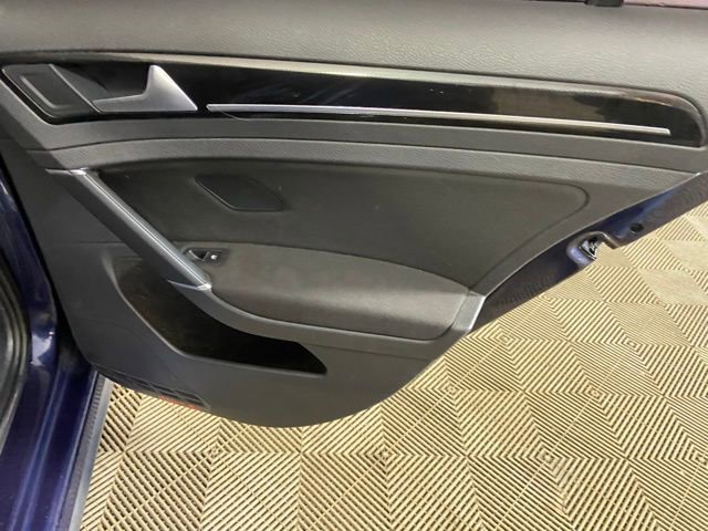 Used 2015 Volkswagen Golf 4-Door image 13