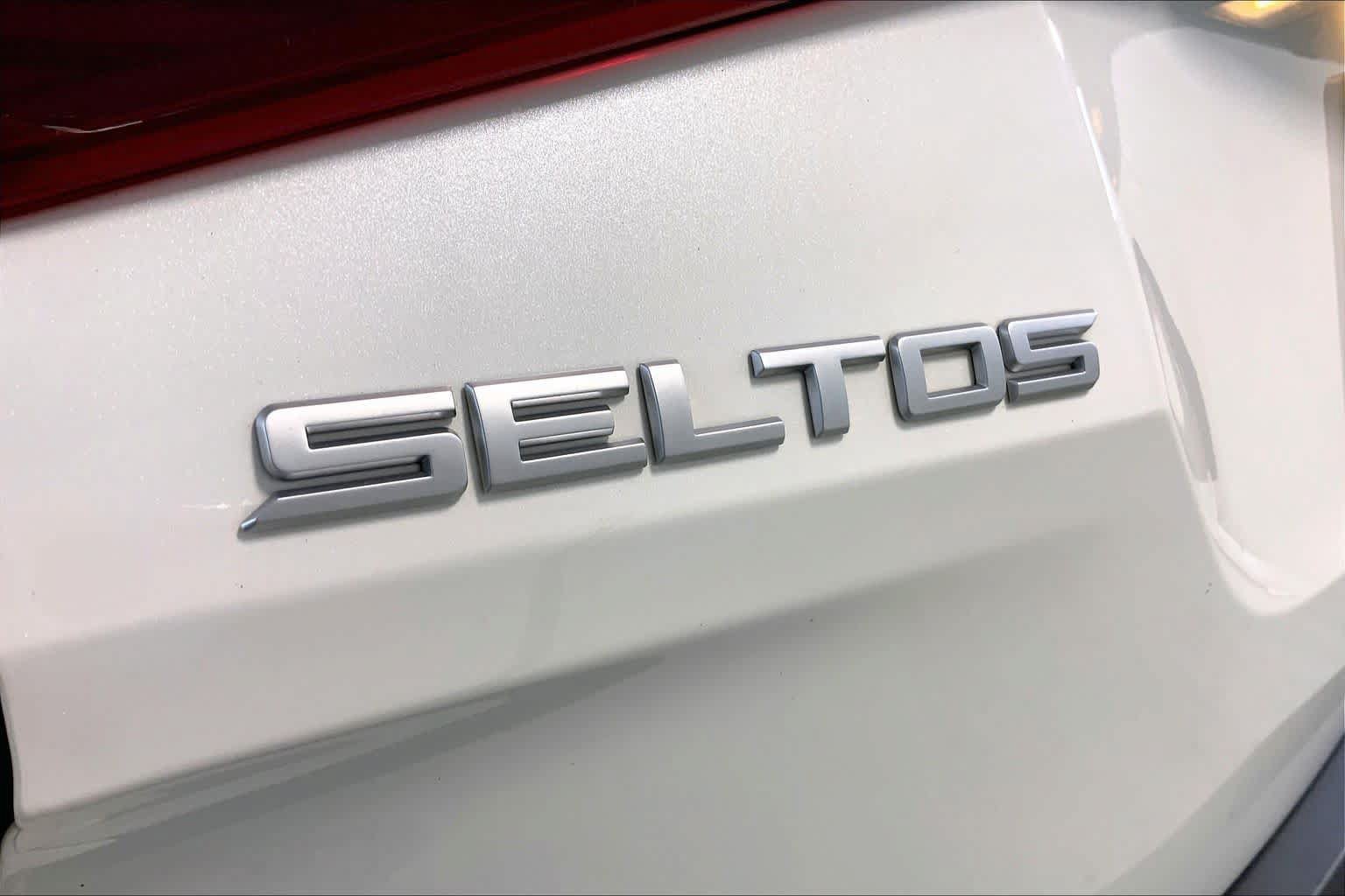 Used 2023 Kia Seltos Nightfall Edition AWD/4WD image 29