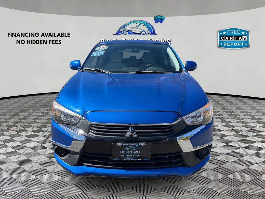 Used 2017 Mitsubishi Outlander Sport ES image 2