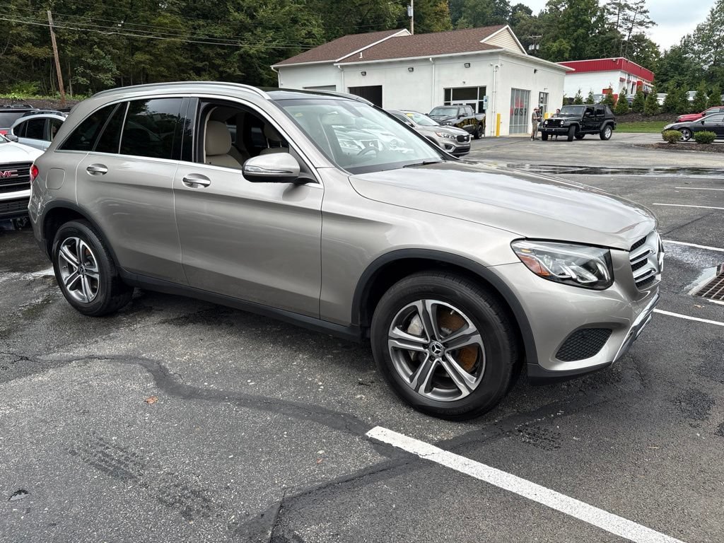 Used 2019 Mercedes-Benz GLC 300 4MATIC image 7