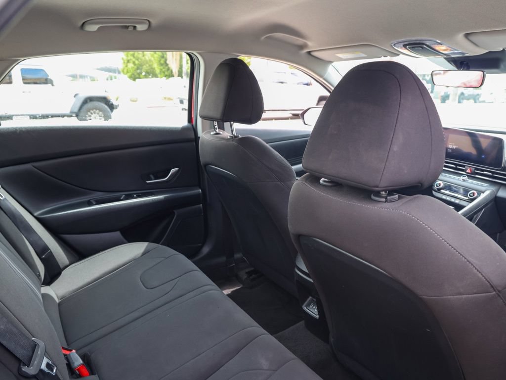 Used 2024 Hyundai Elantra SEL FWD image 16