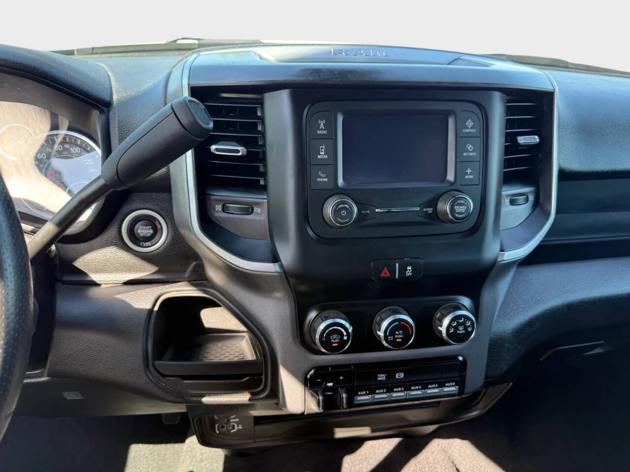 Used 2024 RAM 3500 SLT w/ Quick Order Package 2YG SLT AWD/4WD image 15