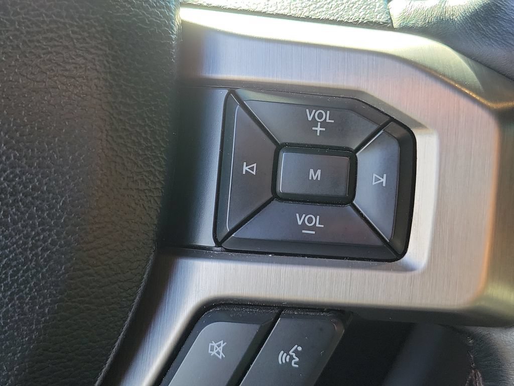 Used 2018 Ford F150 Platinum w/ Equipment Group 701A Luxury AWD/4WD image 31