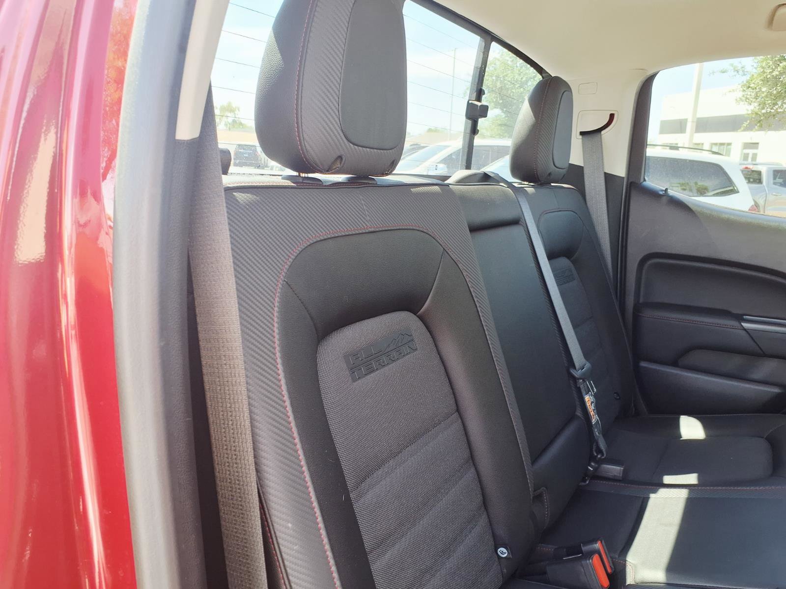 Used 2017 GMC Canyon SLE w/ All Terrain Package AWD/4WD image 13