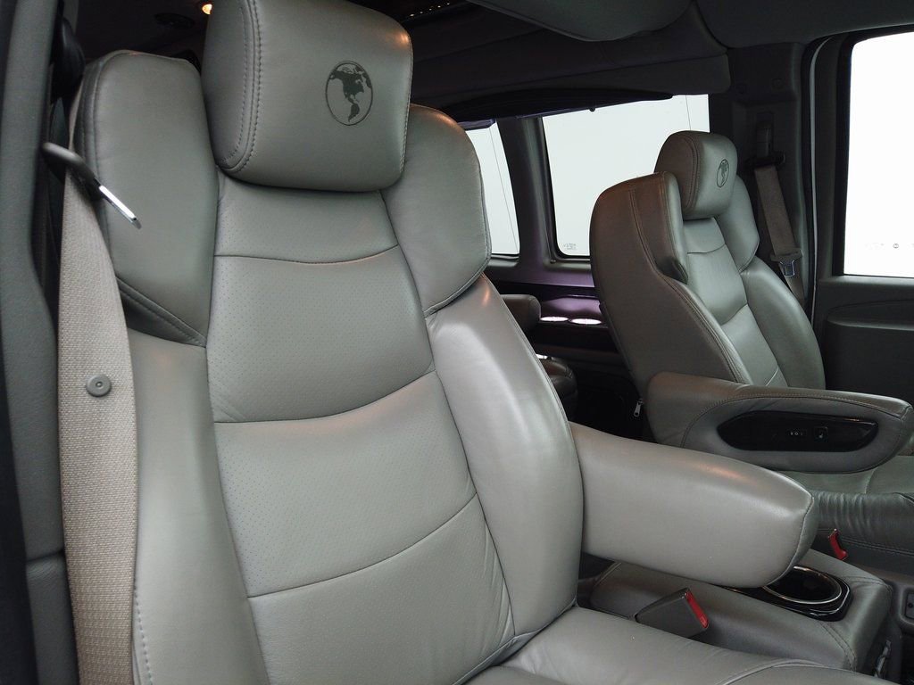 Used 2020 GMC Savana 2500 Extended w/ Enhanced Convenience Package image 42