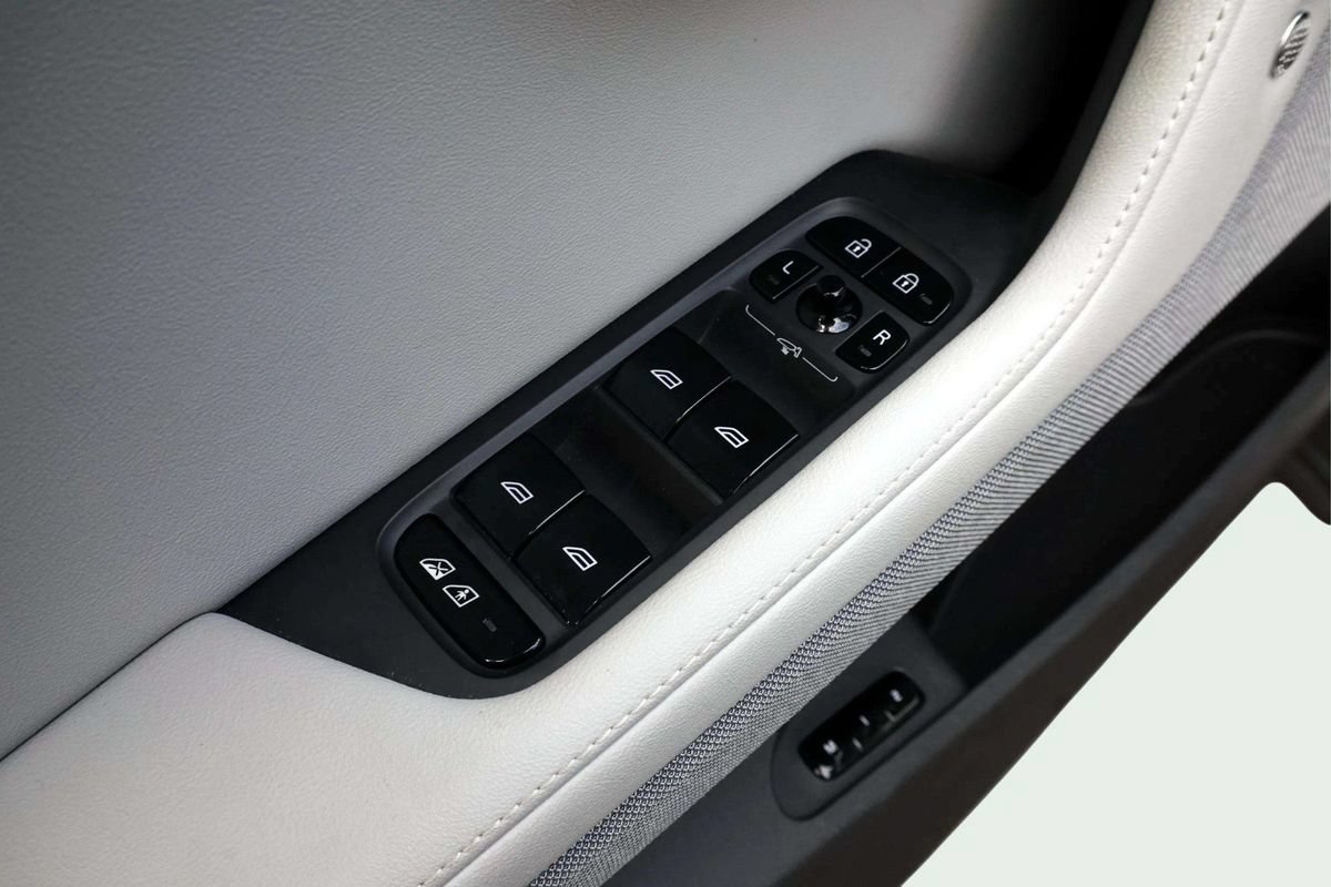 Used 2024 Polestar Polestar 2 AWD/4WD image 16