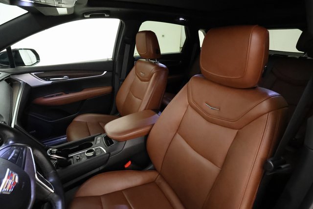 Used 2021 Cadillac XT5 Premium Luxury image 11