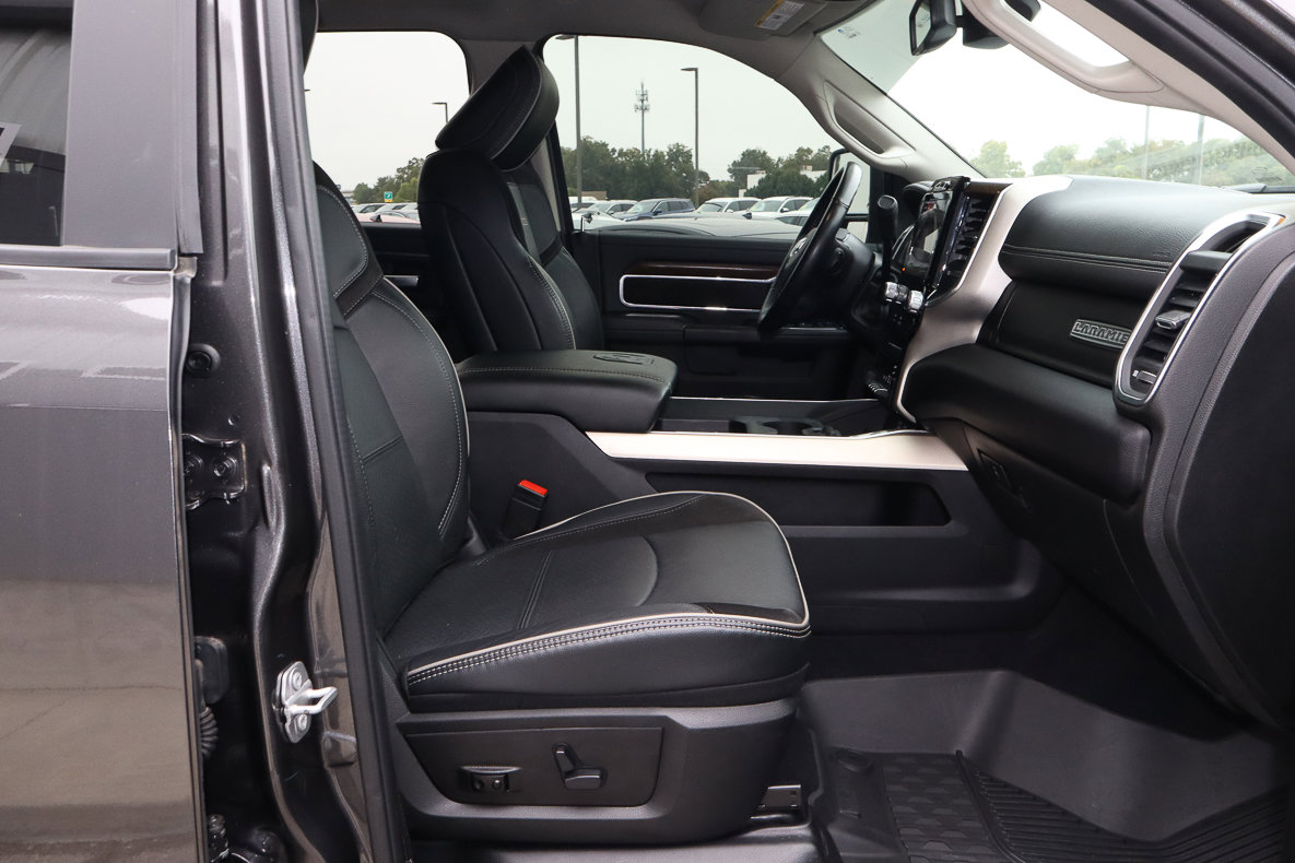 Used 2024 RAM 3500 Laramie AWD/4WD image 34