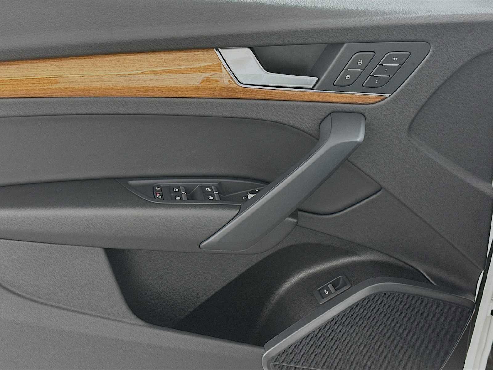 Certified 2023 Audi Q5 2.0T Premium w/ Convenience Package image 16