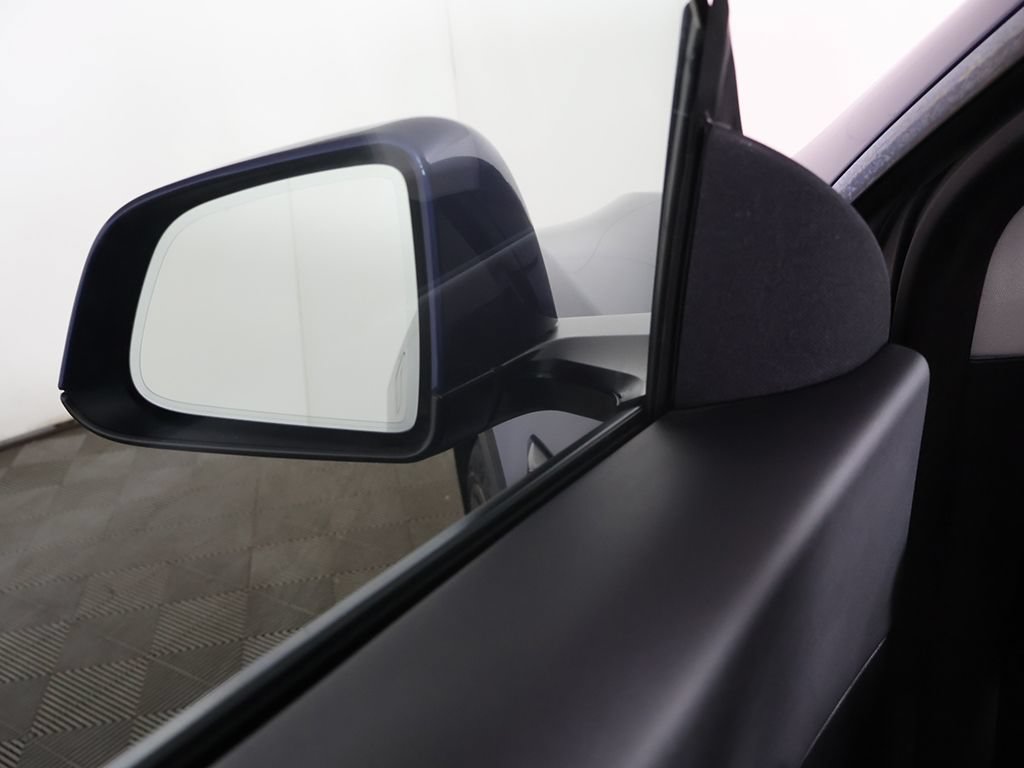 Used 2022 Tesla Model Y Long Range AWD/4WD image 30