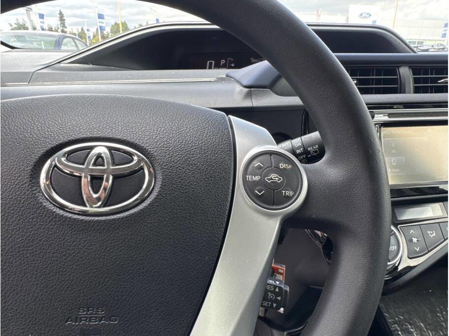 Used 2015 Toyota Prius C Two image 9