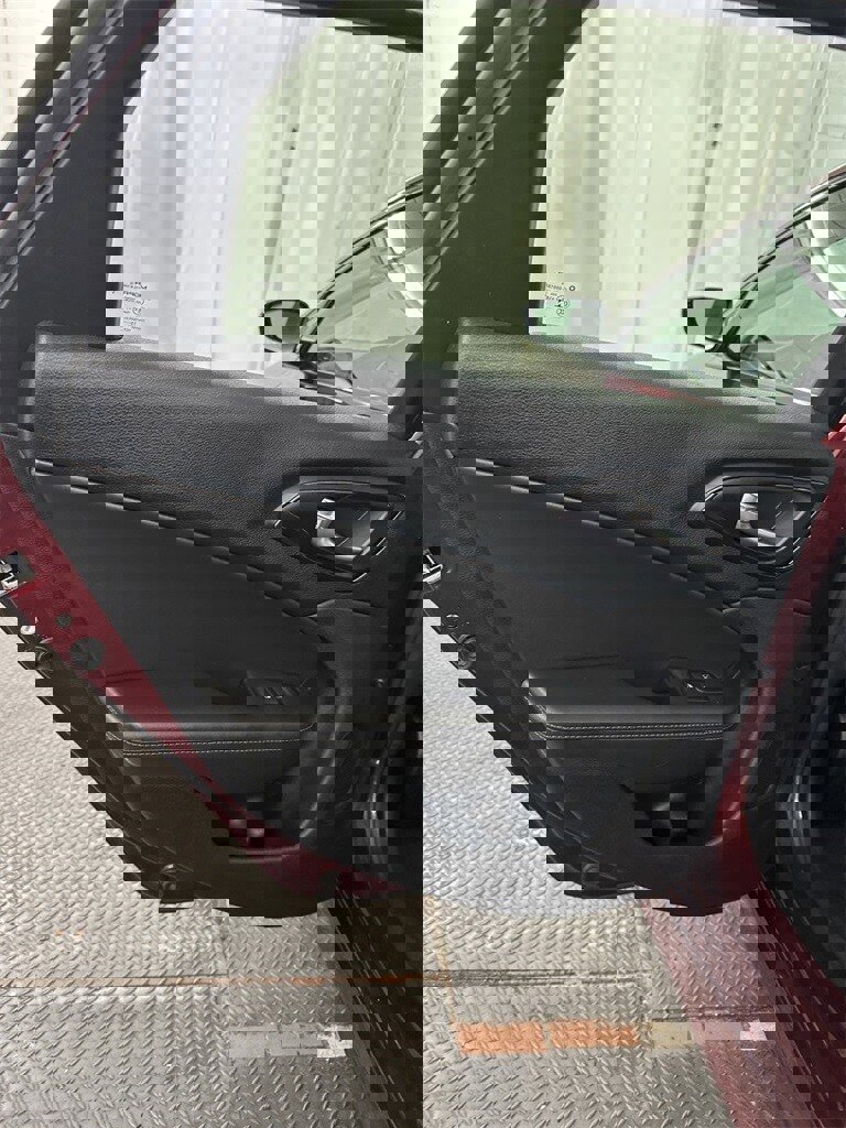 Used 2016 Chrysler 200 S w/ Navigation & Sound Group I image 31