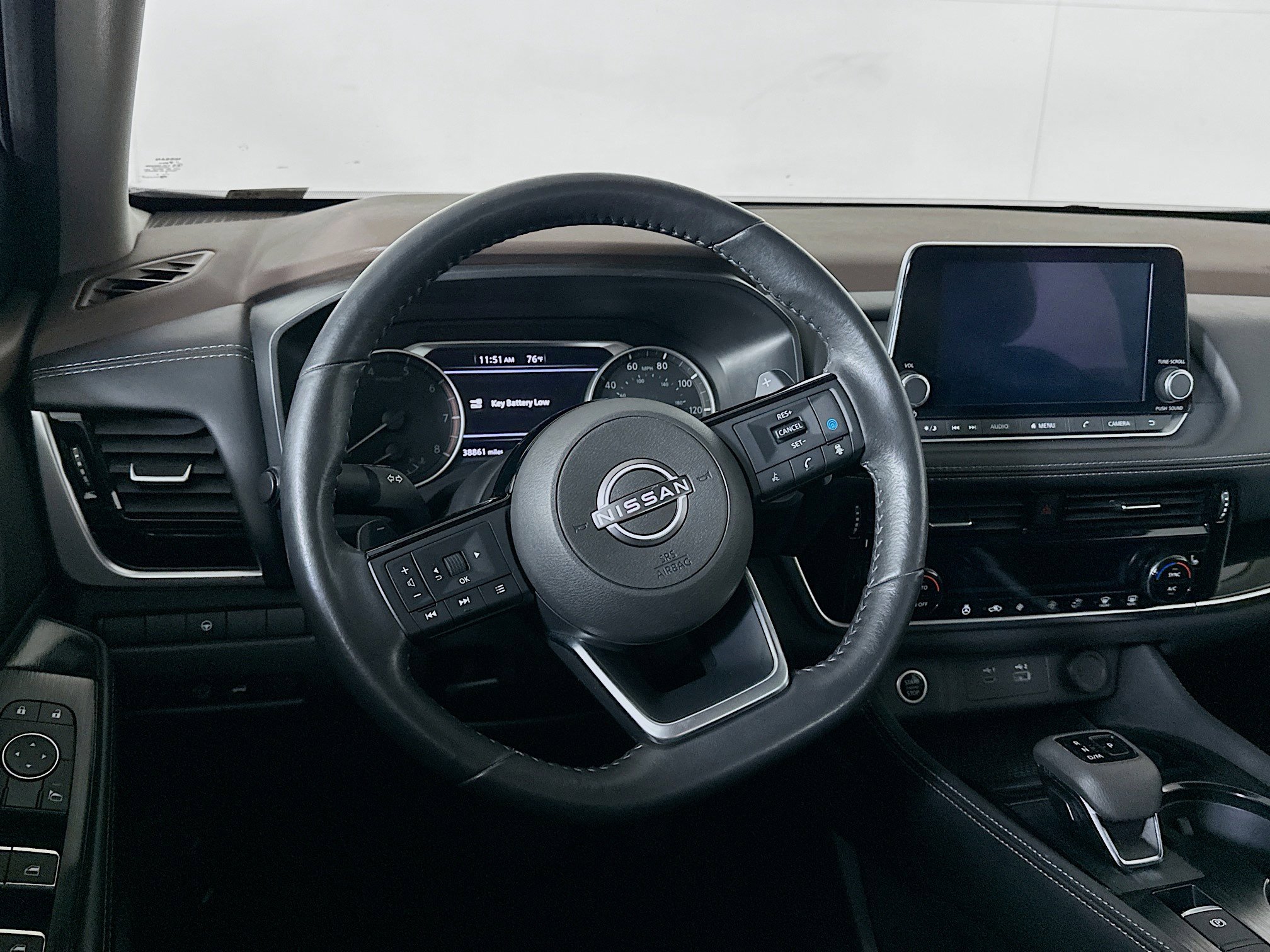 Used 2023 Nissan Rogue SL AWD/4WD image 18