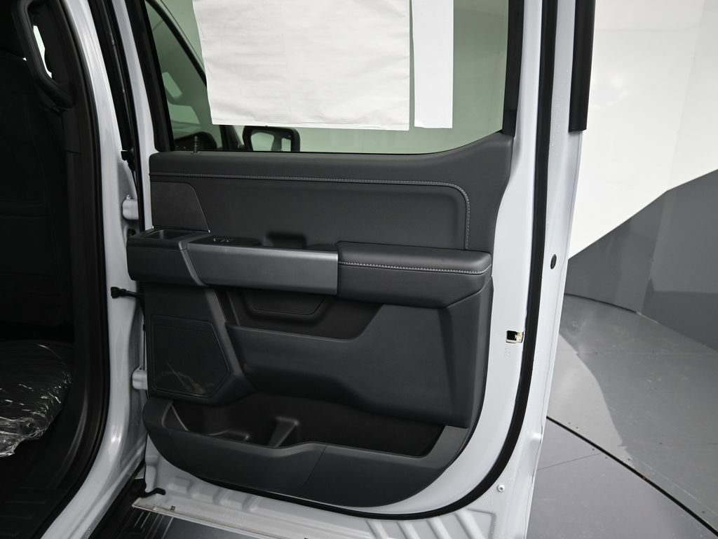 New 2025 Ford F150 XLT w/ Equipment Group 302A MID image 24