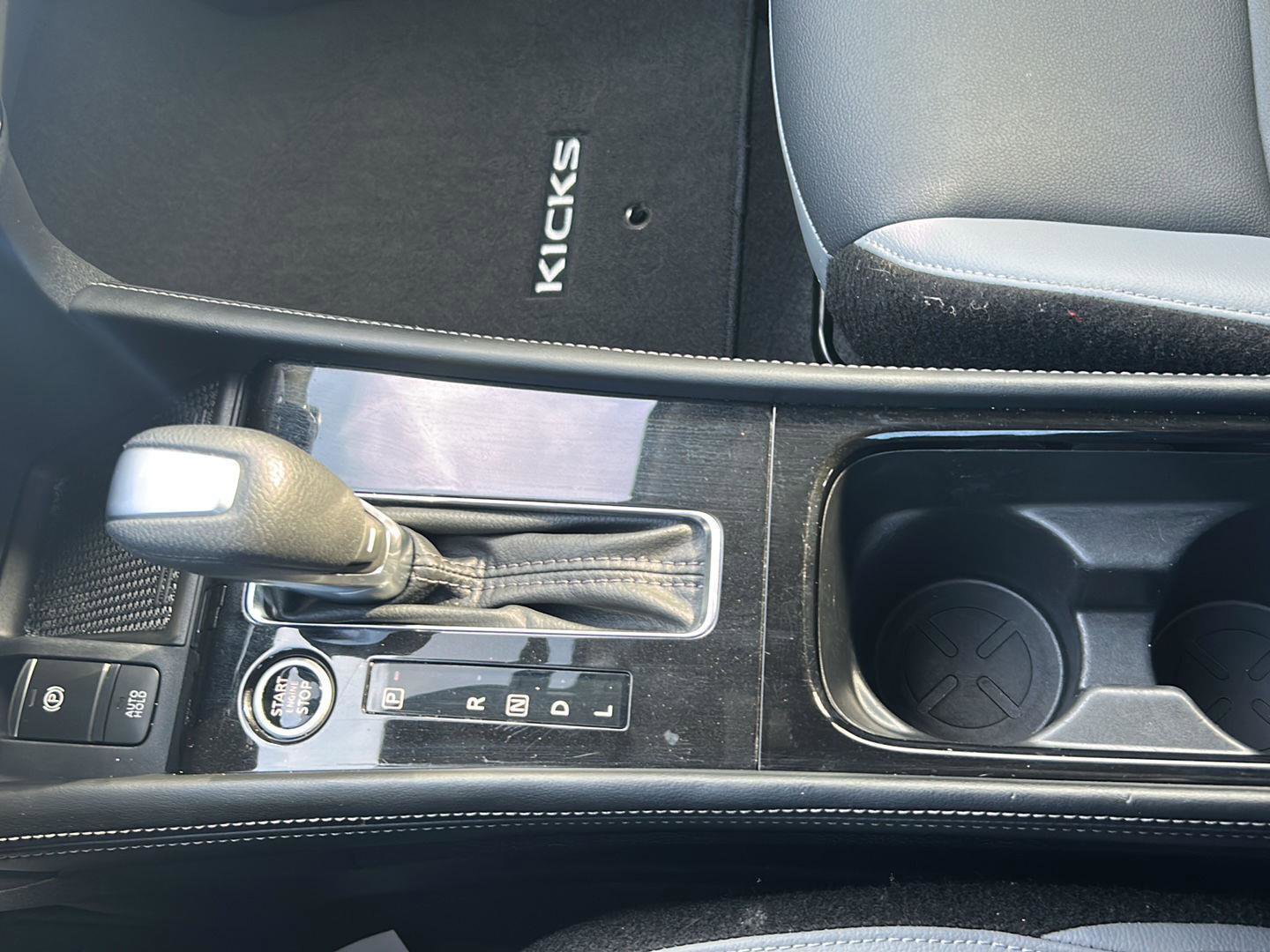 Used 2024 Nissan Kicks SR w/ SR Premium Package image 20