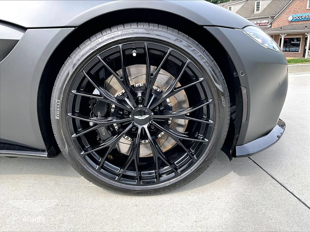 Used 2023 Aston Martin V8 Vantage Roadster RWD image 25