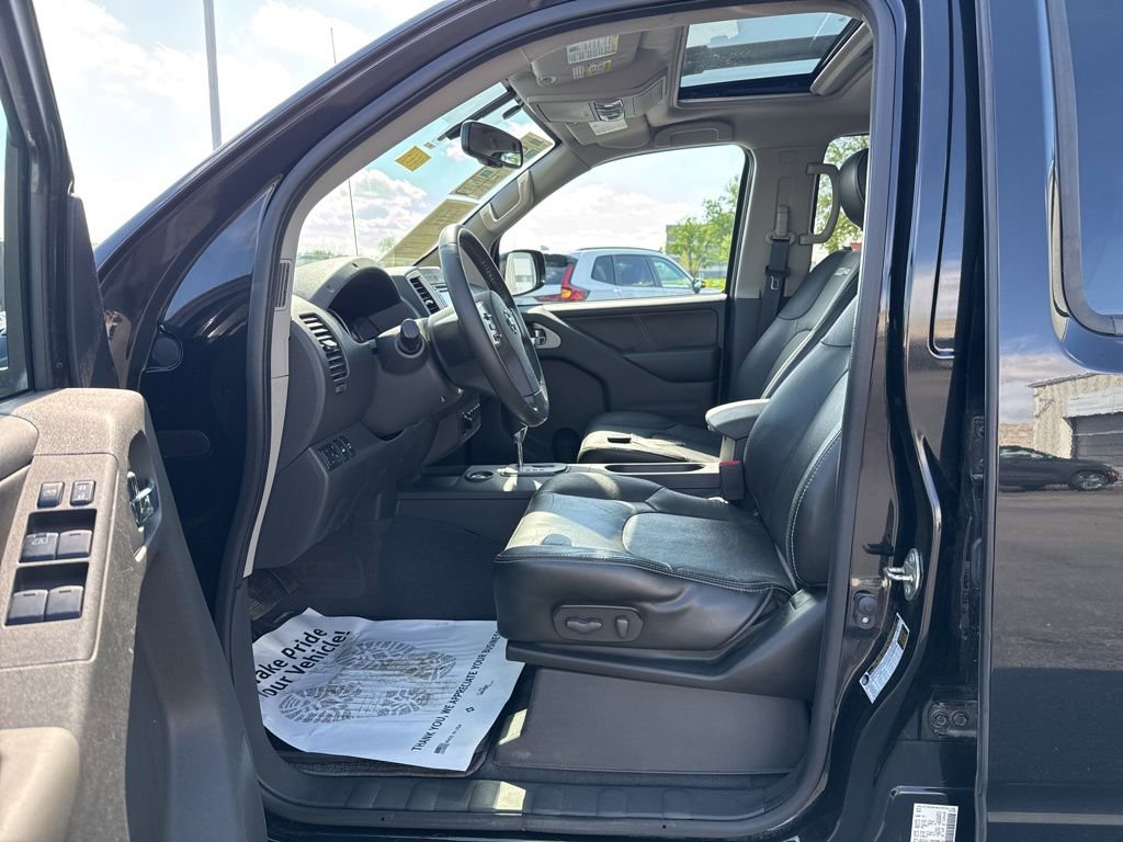 Used 2020 Nissan Frontier PRO-4X w/ Pro-4x Utility Package AWD/4WD image 33
