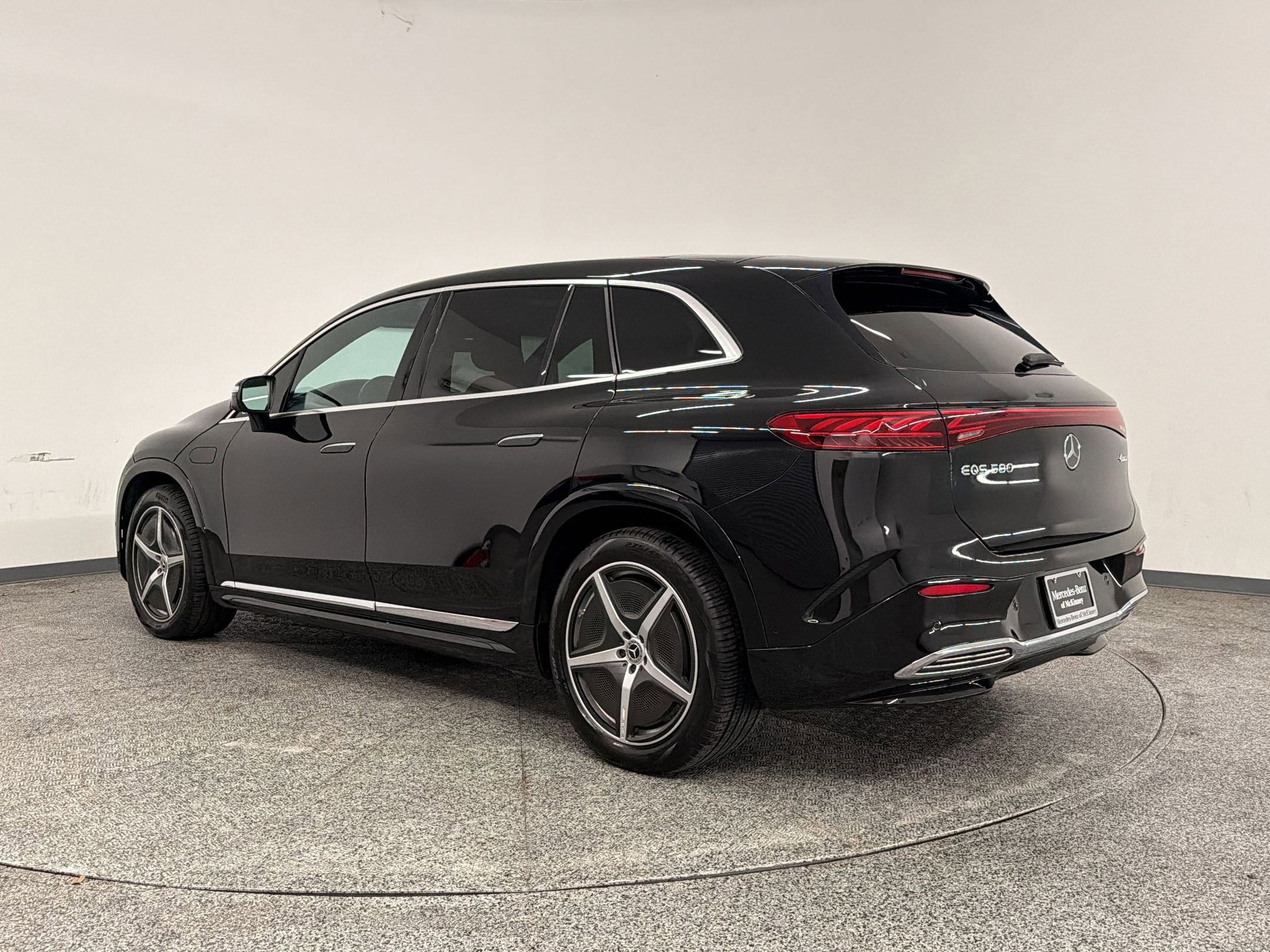 Certified 2023 Mercedes-Benz EQS 580 4MATIC SUV image 3