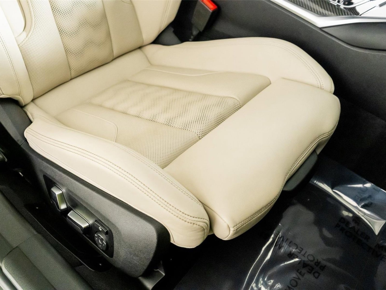 Used 2023 BMW M3 Competition image 32